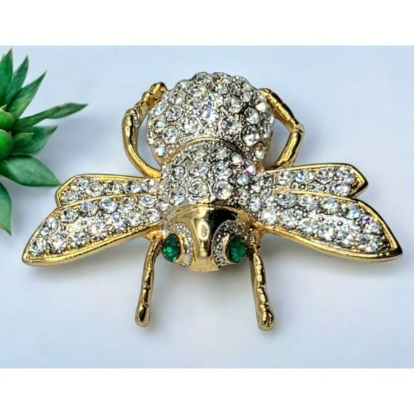 Vintage Rhinestone Bee Brooch Pin Green Eyes Gold Tone Insect Bug Honeybee 2" - Picture 1 of 11